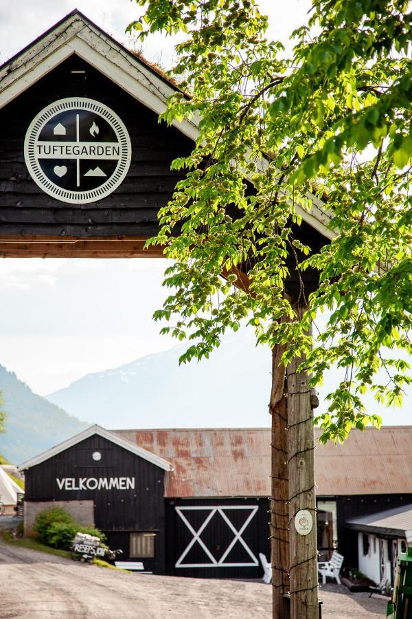 Отель Tuftegarden Viksdalen Экстерьер фото